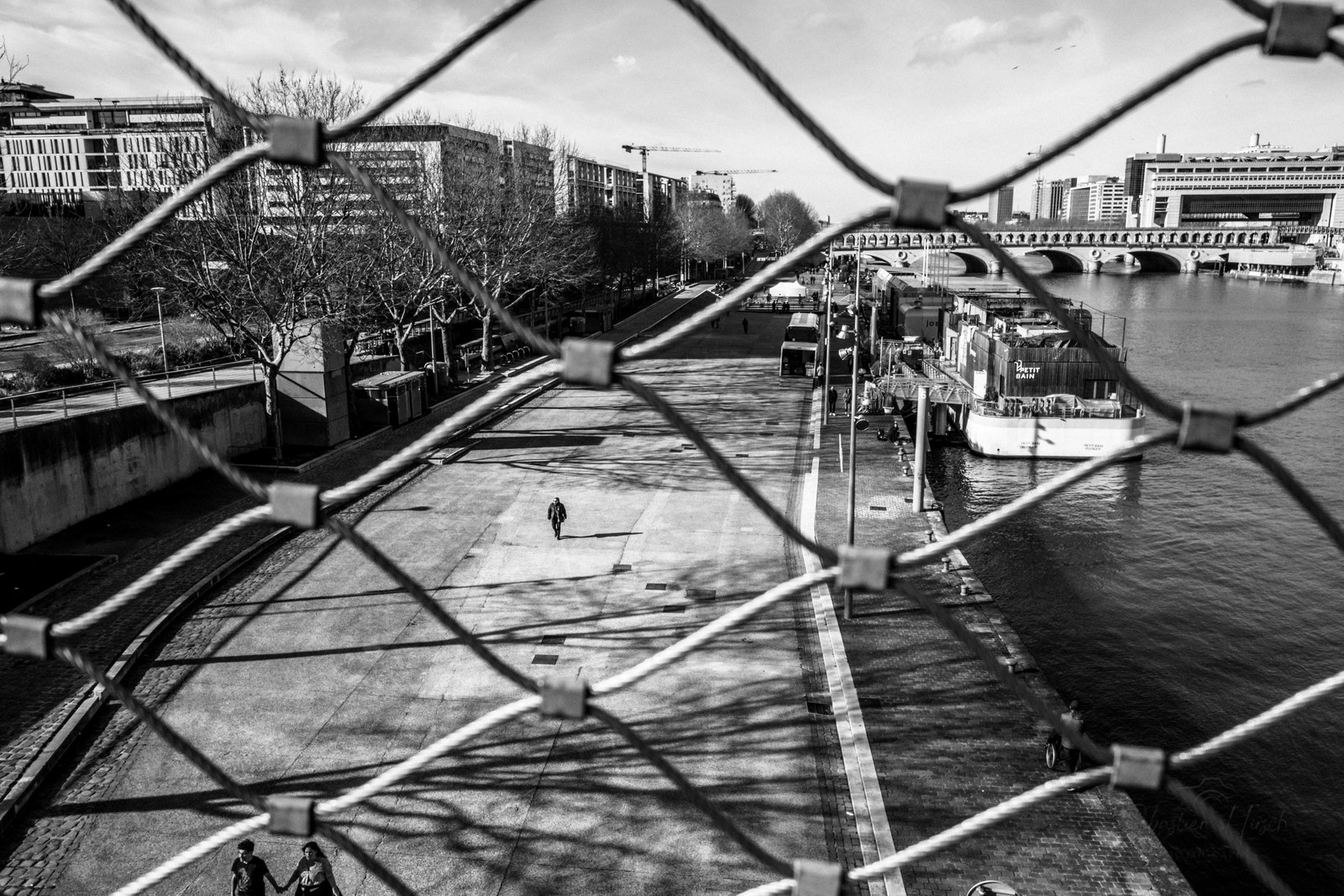 Des photographies en couleur, où les gens sont magnifiés par la lumière chaude du soleil